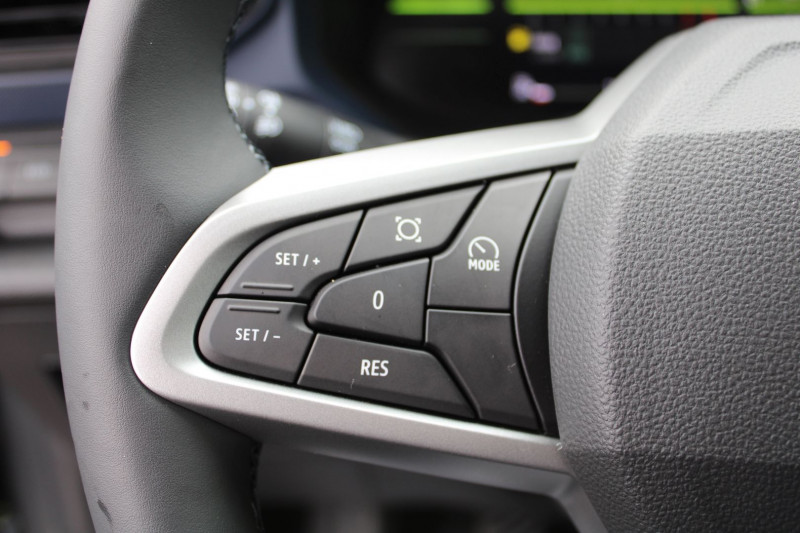 Photo 11 de l'offre de DACIA DUSTER VI JOURNEY ECO GPL TCE 100 CV GPS 3D CAMÃRA 360Â° PK HIVER JA 18 FULL LED RÃGULATEUR à 24990€ chez Bougel transactions