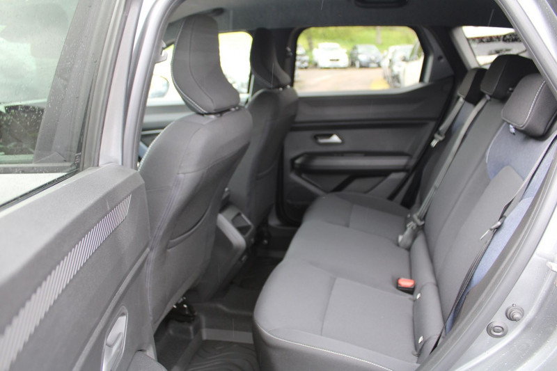 Photo 9 de l'offre de DACIA DUSTER VI JOURNEY ECO GPL TCE 100 CV GPS 3D CAMÃRA 360Â° PK HIVER JA 18 FULL LED RÃGULATEUR à 24990€ chez Bougel transactions