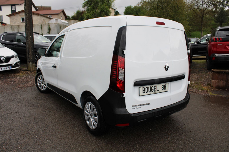 Photo 3 de l'offre de RENAULT EXPRESS VAN CONFORT BLUE DCI 95 CV CLIM AUDIO MP3 ATTELAGE USB RE BLUETOOTH REVETEMENT BOIS à 18990€ chez Bougel transactions