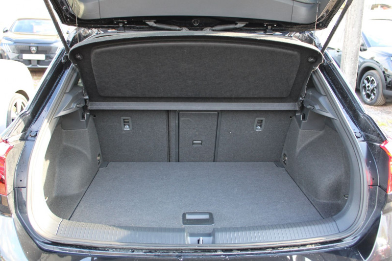 Photo 6 de l'offre de VOLKSWAGEN T-ROC II 2L TDI 150 CV R-LINK GPS 3D CAMÃRA FULL LED ATTELAGE I-COKPIT USB BOITE AUTO DSG à 33500€ chez Bougel transactions