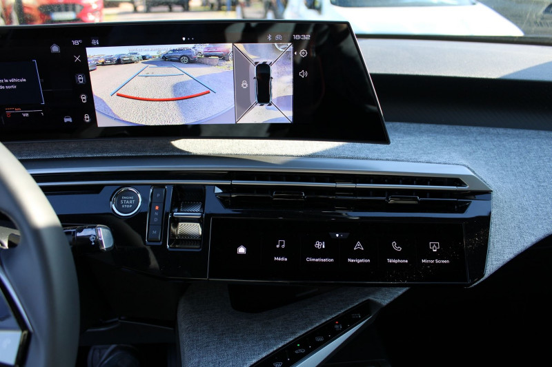Photo 14 de l'offre de PEUGEOT 3008 PHASE 5 ALLURE 145 CV HYBRIDE GPS 3D CAMÃRA USB JA 19 FULL LED I-COKPIT BOITE AUTO DCS-6 à 34500€ chez Bougel transactions