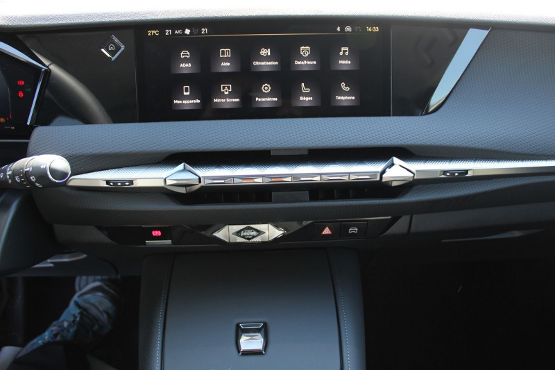 Photo 18 de l'offre de DS DS 4 CROSSBACK III PALLAS BLUE HDI 130 CV GPS 3D CAMÃRA RE JA 19 FULL LED I-COKPIT BOITE AUTO EAT-8 à 31900€ chez Bougel transactions