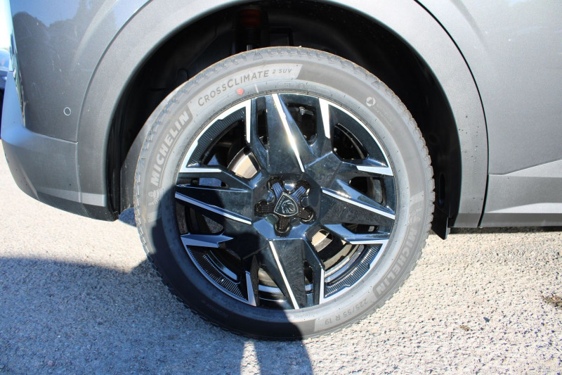 Photo 9 de l'offre de PEUGEOT 3008 PHASE 5 ALLURE 145 CV HYBRIDE GPS 3D CAMÃRA USB JA 19 FULL LED I-COKPIT BOITE AUTO DCS-6 à 34500€ chez Bougel transactions