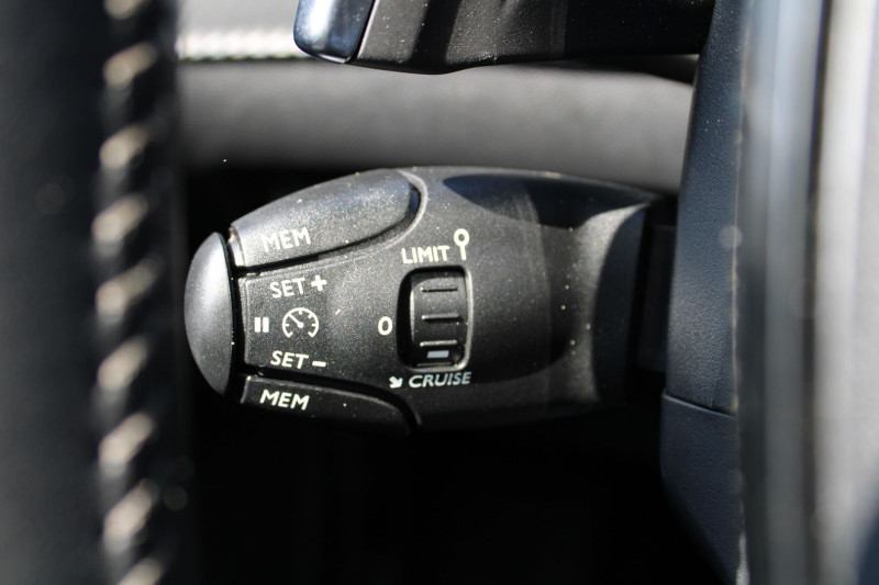 Photo 11 de l'offre de PEUGEOT 2008 III BLUE HDI 130 CV ALLURE PACK GPS CAMÃRA I-COKPIT JA 17 FULL LED BOITE AUTO EAT-8 à 23990€ chez Bougel transactions