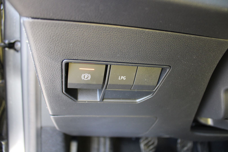 Photo 11 de l'offre de DACIA DUSTER VI ECO GPL 100 CV JOURNEY GPS 3D I-COKPIT CAMÃRA 360Â° JA 18 FULL LED USB RÃGULATEUR à 24900€ chez Bougel transactions