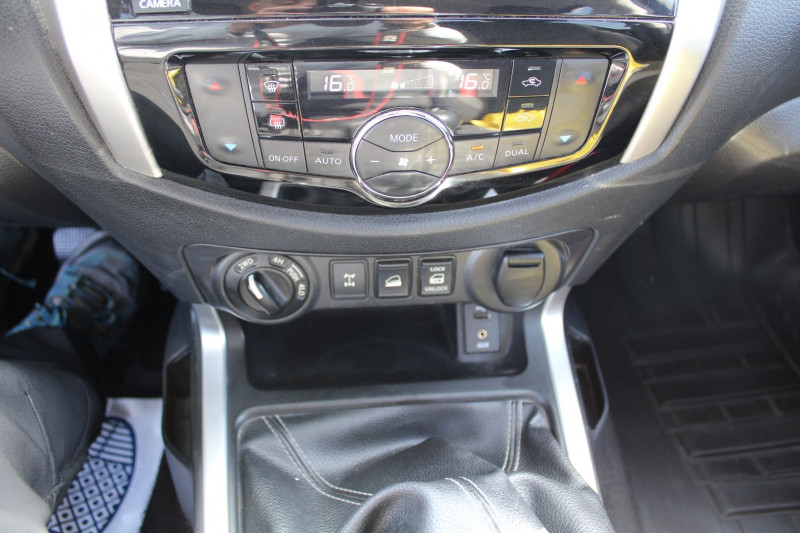 Photo 15 de l'offre de RENAULT ALASKAN 4X4 PICKUP 2L3 DIESEL 163CV BOITE 6 CAMERA GPS USB BLUETOOTH RÃGULATEUR ATTELAGE à 25900€ chez Bougel transactions