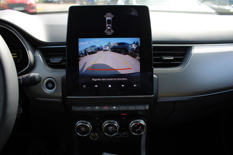 Photo 14 de l'offre de RENAULT ARKANA II TECHNO 145 CV FULL HYBRIDE GPS 3D CAMÃRA USB JA 18 FULL LED I-COKPIT BOITE AUTO à 28900€ chez Bougel transactions