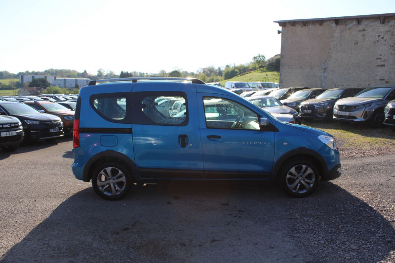 Photo 5 de l'offre de DACIA DOKKER STEPWAY 1L5 DCI GPS USB MÃDIA CLIMAT RÃGULATEUR BLUETOOTH JANTES ALU  ORDI  ABS à 11800€ chez Bougel transactions