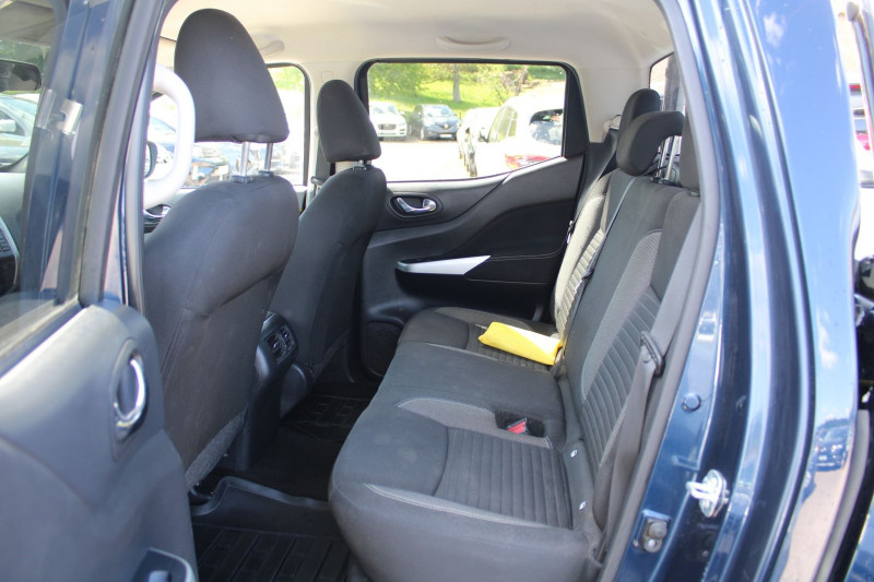 Photo 10 de l'offre de RENAULT ALASKAN 4X4 PICKUP 2L3 DIESEL 163CV BOITE 6 CAMERA GPS USB BLUETOOTH RÃGULATEUR ATTELAGE à 25900€ chez Bougel transactions