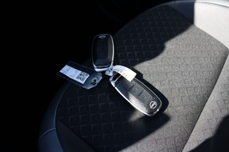 Photo 15 de l'offre de NISSAN JUKE III 1L DIG-T 114 CV N-CONNECT CAMÃRA CUIR GPS LINK USB FULL LEDS CLIM AUTO  BOITE 6V à 19500€ chez Bougel transactions