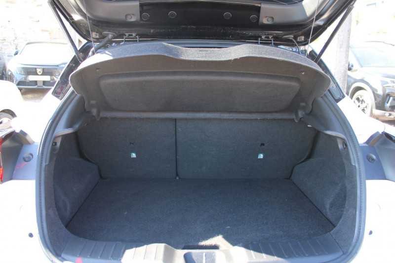 Photo 6 de l'offre de NISSAN JUKE III 1L DIG-T 114 CV N-CONNECT CAMÃRA CUIR GPS LINK USB FULL LEDS CLIM AUTO  BOITE 6V à 19500€ chez Bougel transactions