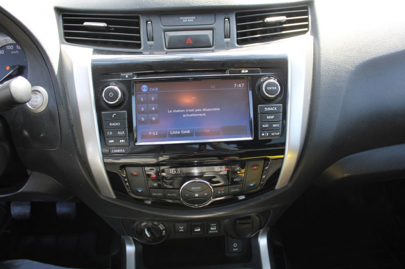 Photo 14 de l'offre de RENAULT ALASKAN 4X4 PICKUP 2L3 DIESEL 163CV BOITE 6 CAMERA GPS USB BLUETOOTH RÃGULATEUR ATTELAGE à 25900€ chez Bougel transactions