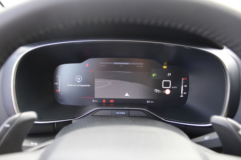 Photo 15 de l'offre de CITROEN C5 AIRCROSS II MAX 145 CV HYBRIDE GPS 3D CAMÃRA FULL LED RE USB JA 19 I-COKPIT BOITE AUTO DCS-6 à 31500€ chez Bougel transactions