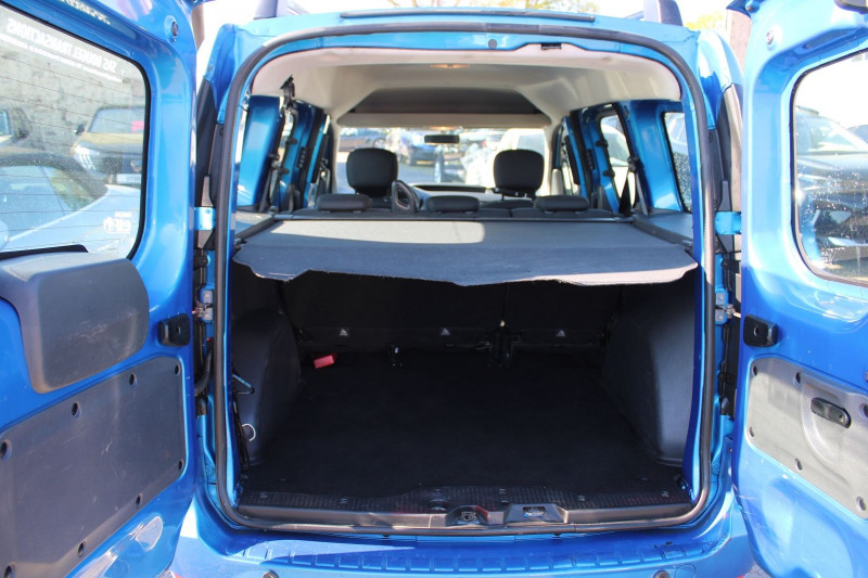 Photo 6 de l'offre de DACIA DOKKER STEPWAY 1L5 DCI GPS USB MÃDIA CLIMAT RÃGULATEUR BLUETOOTH JANTES ALU  ORDI  ABS à 11800€ chez Bougel transactions