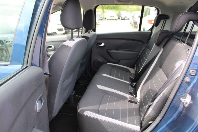 Photo 8 de l'offre de DACIA SANDERO III STEPWAY BLUE DCI 95 CV PRESTIGE GPS 3D CLIM CAMÃRA MP3 USB BLUETOOTH RÃGULATEUR à 11990€ chez Bougel transactions