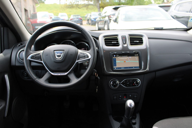 Photo 9 de l'offre de DACIA SANDERO III STEPWAY BLUE DCI 95 CV PRESTIGE GPS 3D CLIM CAMÃRA MP3 USB BLUETOOTH RÃGULATEUR à 11990€ chez Bougel transactions