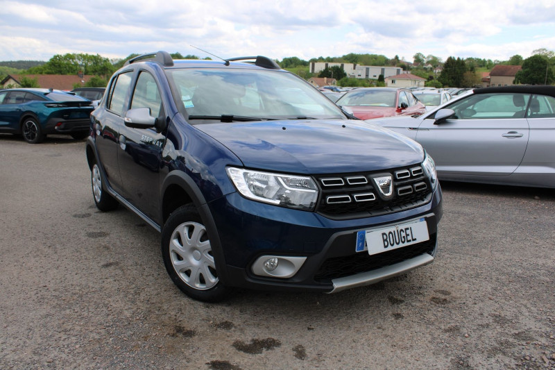 Photo 1 de l'offre de DACIA SANDERO III STEPWAY BLUE DCI 95 CV PRESTIGE GPS 3D CLIM CAMÃRA MP3 USB BLUETOOTH RÃGULATEUR à 11990€ chez Bougel transactions
