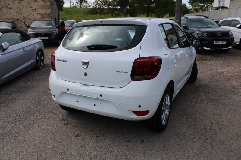 Photo 2 de l'offre de DACIA SANDERO III LAURÃATE DCI 75 DIESEL GPS USB CLIMAT BLUETOOTH RÃGULATEUR LEDS ABS ACCOUDOIR à 11400€ chez Bougel transactions