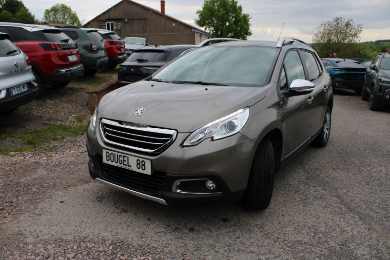 Photo 4 de l'offre de PEUGEOT 2008 STYLE 1L6 HDI 100 CV ÃCRAN TACTILE CLIM MP3 USB JA 16 RADAR BLUETOOTH RÃGULATEUR à 11500€ chez Bougel transactions