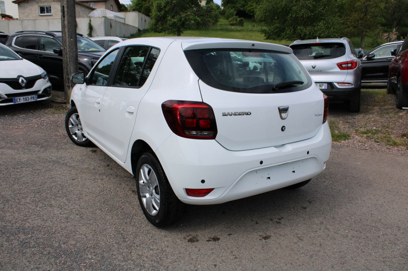 Photo 3 de l'offre de DACIA SANDERO III LAURÃATE DCI 75 DIESEL GPS USB CLIMAT BLUETOOTH RÃGULATEUR LEDS ABS ACCOUDOIR à 11400€ chez Bougel transactions