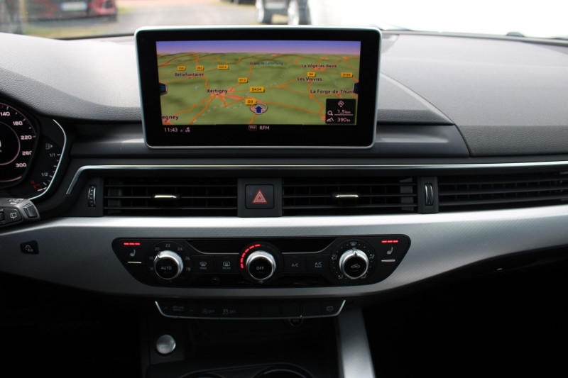 Photo 14 de l'offre de AUDI A4 AVANT 2L TDI 190 CV BUSINESS LINE GPS 3D USB FULL LED JA 17 BLUETOOTH BOITE S-TRONIC-7 à 18990€ chez Bougel transactions