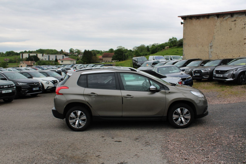 Photo 5 de l'offre de PEUGEOT 2008 STYLE 1L6 HDI 100 CV ÃCRAN TACTILE CLIM MP3 USB JA 16 RADAR BLUETOOTH RÃGULATEUR à 11500€ chez Bougel transactions