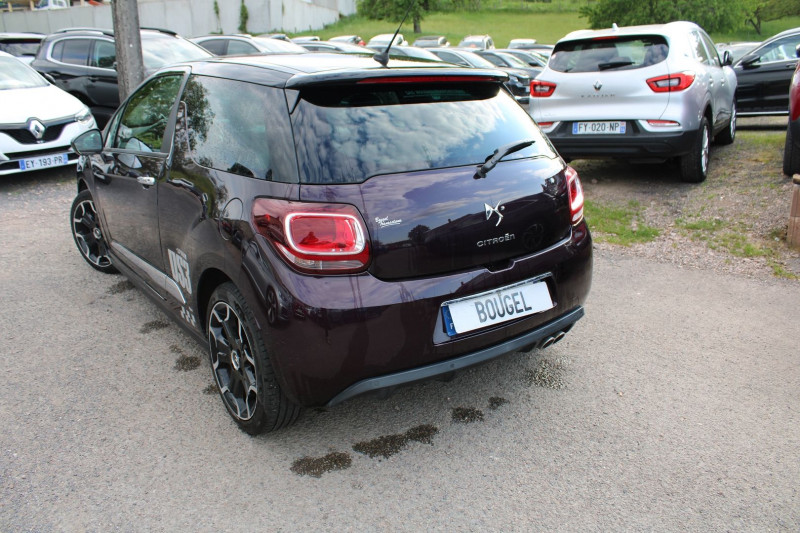 Photo 6 de l'offre de CITROEN DS3 1L6 HDI 120 CV SPORT CHIC GPS 3D ALCANTARA USB JA 17 FULL LED RADAR RÃGULATEUR à 8500€ chez Bougel transactions