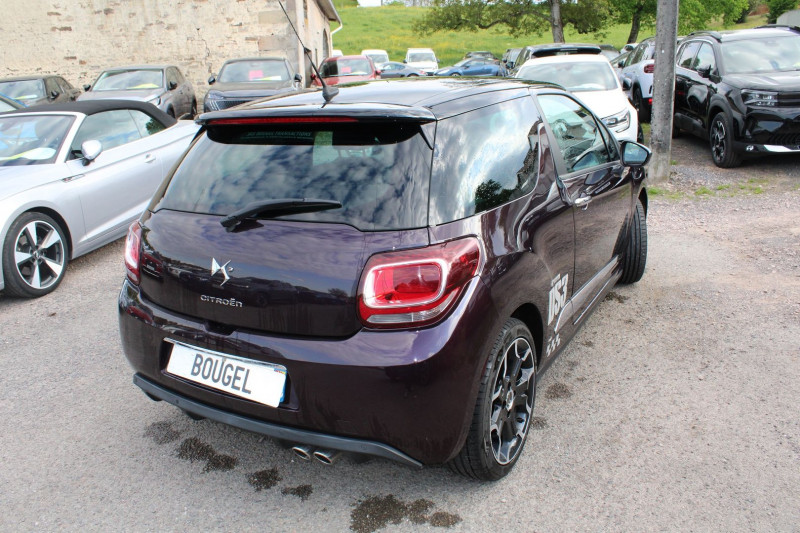 Photo 7 de l'offre de CITROEN DS3 1L6 HDI 120 CV SPORT CHIC GPS 3D ALCANTARA USB JA 17 FULL LED RADAR RÃGULATEUR à 8500€ chez Bougel transactions