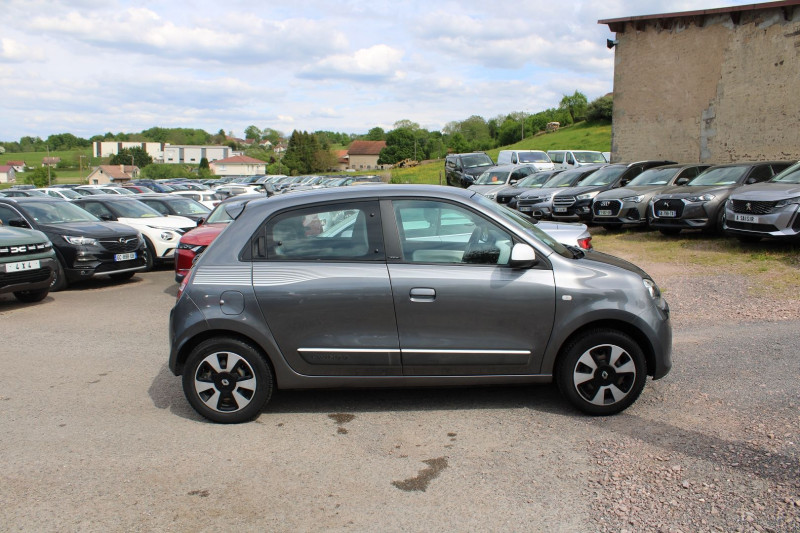 Photo 5 de l'offre de RENAULT TWINGO 4 SCE 70 CV LIMITED ESSENCE CLIM AUDIO MP3 RADAR RE USB BLUETOOTH LIMITEUR BECQUET à 9500€ chez Bougel transactions