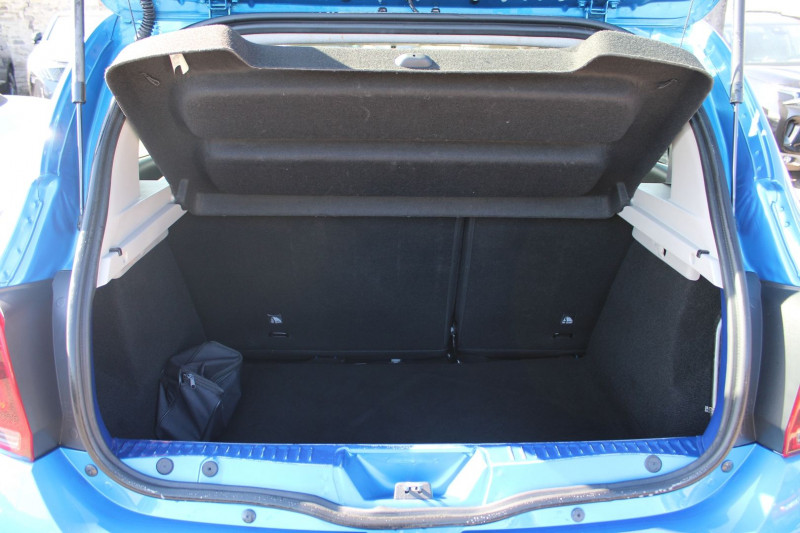 Photo 6 de l'offre de DACIA SANDERO III STEPWAY ECO-GPL 100 CV PRESTIGE CLIM GPS 3D CAMÃRA MP3 USB BLUETOOTH RÃGULATEUR à 10990€ chez Bougel transactions