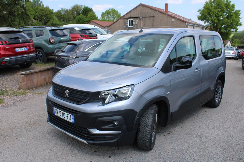 Photo 3 de l'offre de PEUGEOT RIFTER BLUE HDI 100 CV ACTIVE PACK CLIM GPS MIROR LINK USB RADAR BLUETOOTH RÃGULATEUR à 20500€ chez Bougel transactions