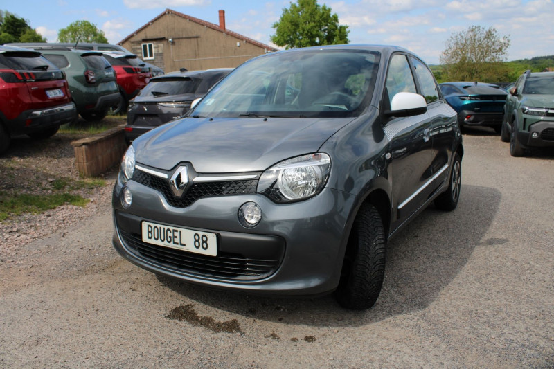 Photo 4 de l'offre de RENAULT TWINGO 4 SCE 70 CV LIMITED ESSENCE CLIM AUDIO MP3 RADAR RE USB BLUETOOTH LIMITEUR BECQUET à 9500€ chez Bougel transactions