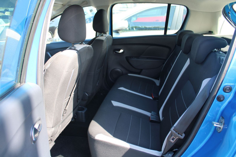 Photo 8 de l'offre de DACIA SANDERO III STEPWAY ECO-GPL 100 CV PRESTIGE CLIM GPS 3D CAMÃRA MP3 USB BLUETOOTH RÃGULATEUR à 10990€ chez Bougel transactions