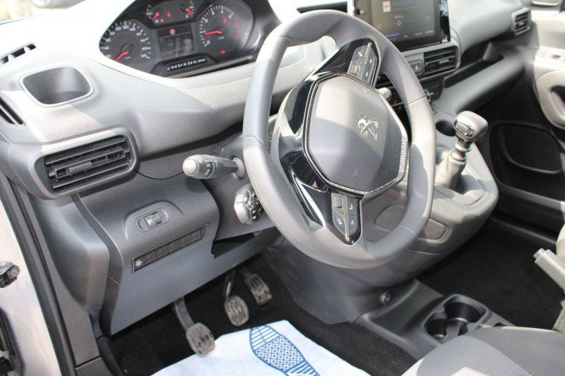 Photo 8 de l'offre de PEUGEOT RIFTER BLUE HDI 100 CV ACTIVE PACK CLIM GPS MIROR LINK USB RADAR BLUETOOTH RÃGULATEUR à 20500€ chez Bougel transactions