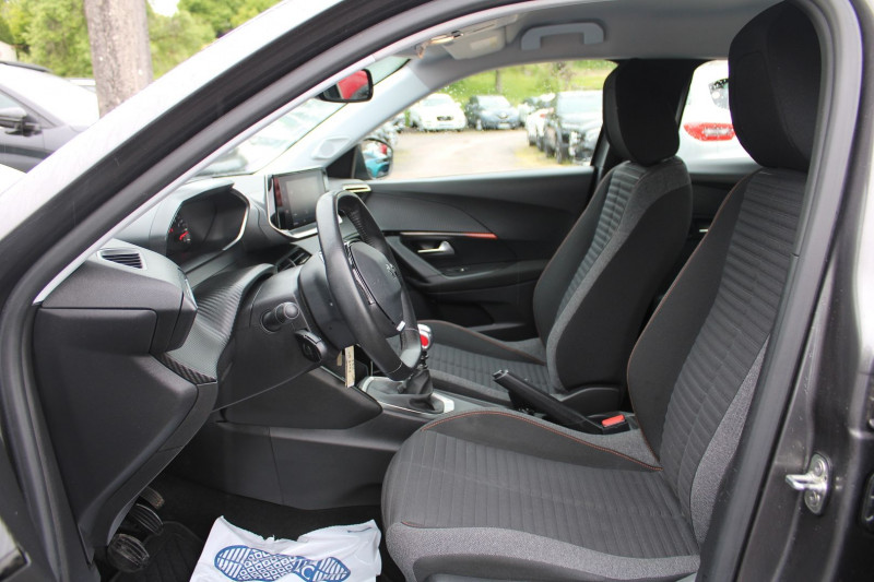 Photo 8 de l'offre de PEUGEOT 2008 III ACTIVE BUSINESS ESSENCE 100 CV GPS 3D USB FULL LED RE RADAR BLUETOOTH RÃGULATEUR à 13990€ chez Bougel transactions