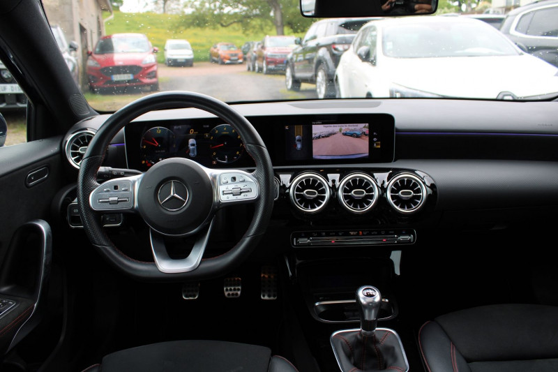 Photo 12 de l'offre de MERCEDES-BENZ CLASSE A (W177) 160 AMG LINE SPORT EDITION GPS 3D CAMÃRA FULL LED USB JA 17 TOIT PANO I-COKPIT à 18990€ chez Bougel transactions