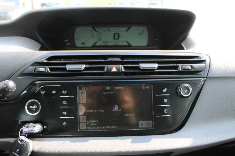Photo 12 de l'offre de CITROEN GRAND C4 PICASSO II 2L HDI 150 CV BUISNESS "7 PLACES" GPS 3D CAMÃRA USB JA 17 BLUETOOTH RÃGULATEUR à 11990€ chez Bougel transactions