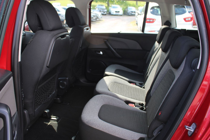 Photo 8 de l'offre de CITROEN GRAND C4 PICASSO II 2L HDI 150 CV BUISNESS "7 PLACES" GPS 3D CAMÃRA USB JA 17 BLUETOOTH RÃGULATEUR à 11990€ chez Bougel transactions