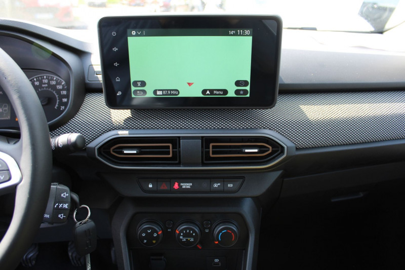 Photo 12 de l'offre de DACIA SANDERO 5 STEPWAY 100 CV ECO-GPL EXPRESSION GPS CARPLAY USB FULL LED BLUETOOTH RÃGULATEUR à 17800€ chez Bougel transactions