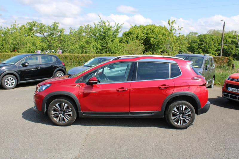 Photo 5 de l'offre de PEUGEOT 2008 II 1L5 BLUEHDI 120 CV ALLURE EAT6 BOITE AUTO GPS USB RÃGULATEUR BLUETOOTH CUIR LEDS à 11800€ chez Bougel transactions