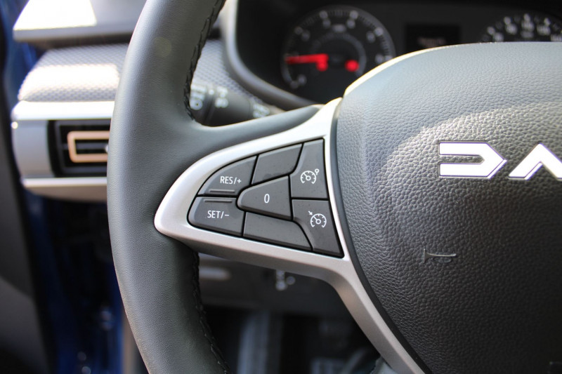 Photo 11 de l'offre de DACIA SANDERO 5 STEPWAY 100 CV ECO-GPL EXPRESSION GPS CARPLAY USB FULL LED BLUETOOTH RÃGULATEUR à 17800€ chez Bougel transactions