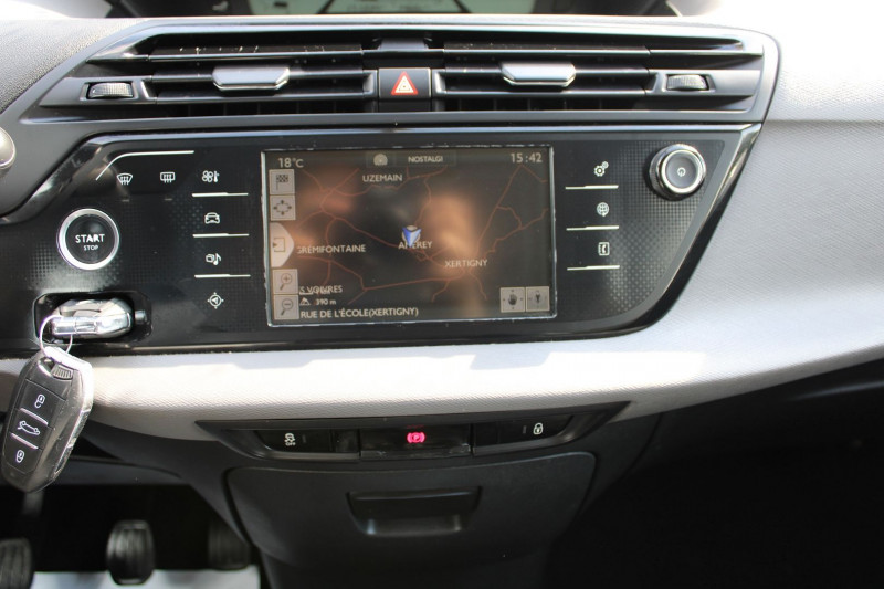 Photo 11 de l'offre de CITROEN GRAND C4 PICASSO II 2L HDI 150 CV BUISNESS "7 PLACES" GPS 3D CAMÃRA USB JA 17 BLUETOOTH RÃGULATEUR à 11990€ chez Bougel transactions