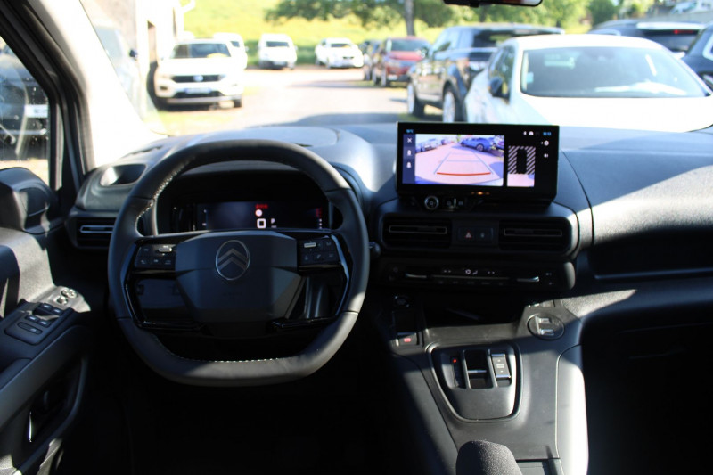 Photo 12 de l'offre de CITROEN BERLINGO 5 MAX BLUE HDI 130 CV GPS 3D CAMÃRA I-COKPIT JA 16 FULL LED GRIP BOITE AUTO EAT-8 à 29990€ chez Bougel transactions