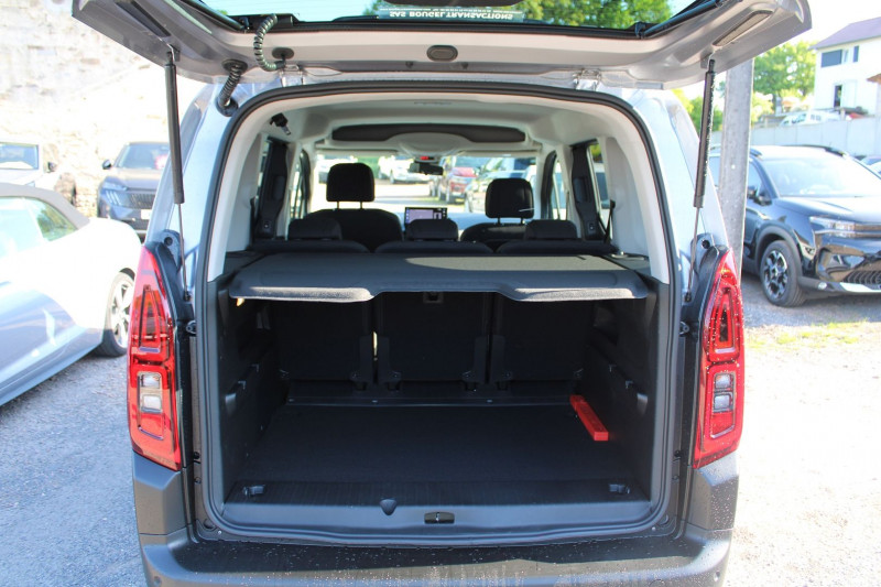 Photo 6 de l'offre de CITROEN BERLINGO 5 MAX BLUE HDI 130 CV GPS 3D CAMÃRA I-COKPIT JA 16 FULL LED GRIP BOITE AUTO EAT-8 à 29990€ chez Bougel transactions