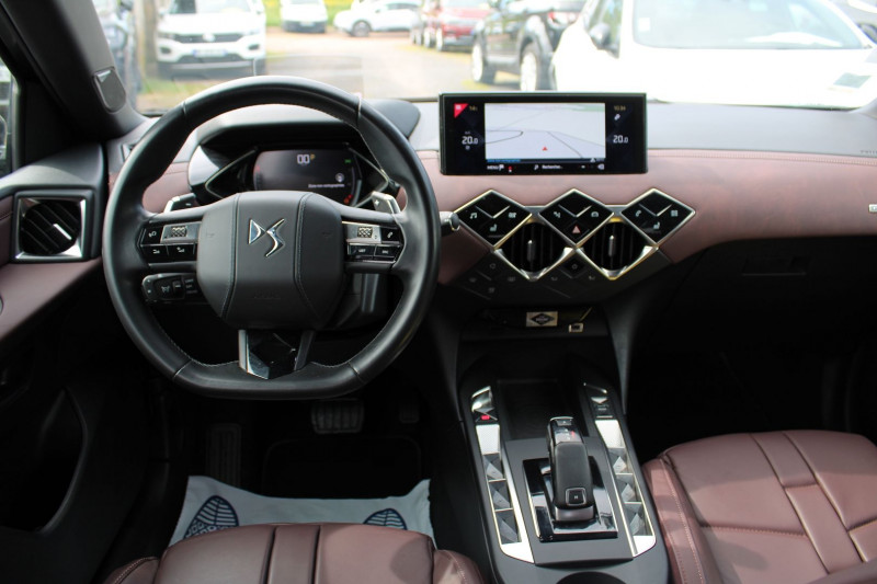 Photo 12 de l'offre de DS DS 3 CROSSBACK GRAND CHIC 155 CV GPS 3D CAMÃRA MP3 USB JA 18 FULL LED I-COKPIT BOITE AUTO EAT-8 à 16990€ chez Bougel transactions