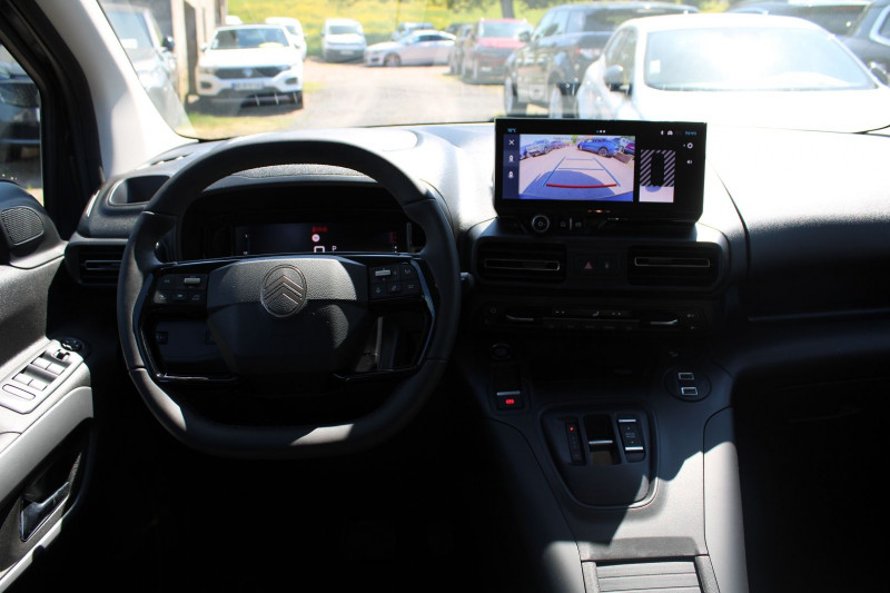 Photo 11 de l'offre de CITROEN BERLINGO 5 MAX BLUE HDI 130 CV GPS 3D CAMÃRA I-COKPIT JA 16 FULL LED GRIP BOITE AUTO EAT-8 à 29990€ chez Bougel transactions