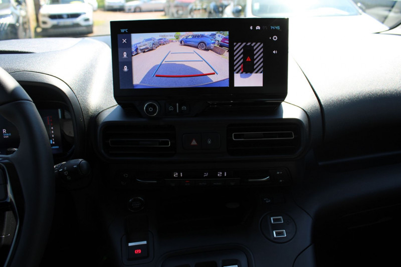 Photo 17 de l'offre de CITROEN BERLINGO 5 MAX BLUE HDI 130 CV GPS 3D CAMÃRA I-COKPIT JA 16 FULL LED GRIP BOITE AUTO EAT-8 à 29990€ chez Bougel transactions