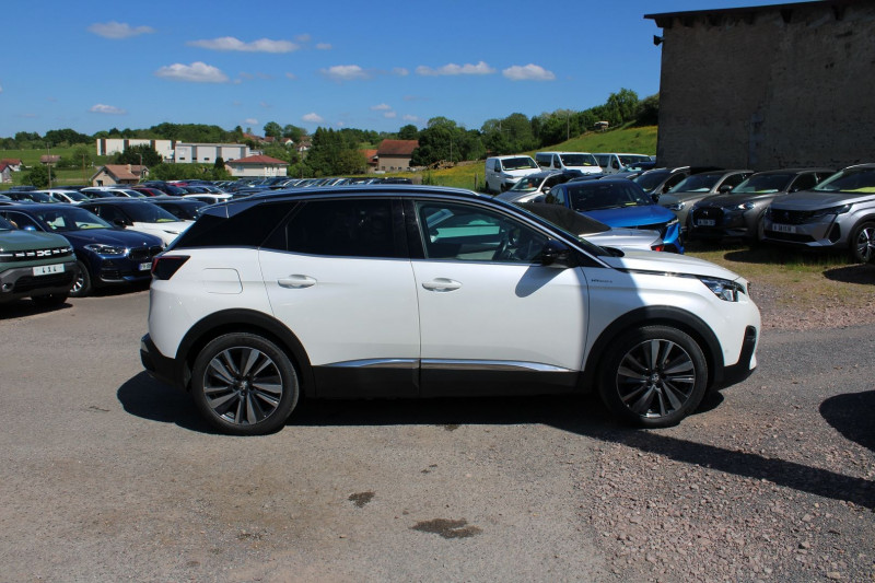 Photo 5 de l'offre de PEUGEOT 3008 III GT 300 CV HYBRID4 EAT8 BOITE AUTO 4X4 GPS BICOLOR CAMÃRA ESP JA 19 TOIT OUVRANT à 24900€ chez Bougel transactions