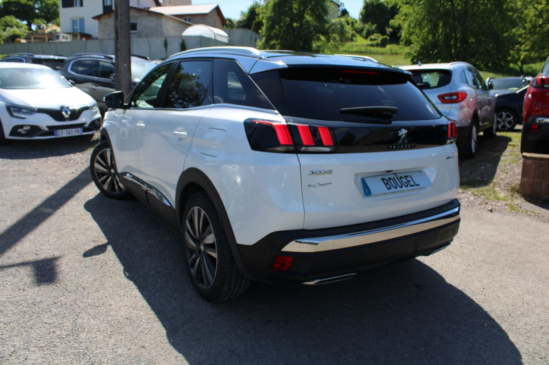 Photo 3 de l'offre de PEUGEOT 3008 III GT 300 CV HYBRID4 EAT8 BOITE AUTO 4X4 GPS BICOLOR CAMÃRA ESP JA 19 TOIT OUVRANT à 24900€ chez Bougel transactions
