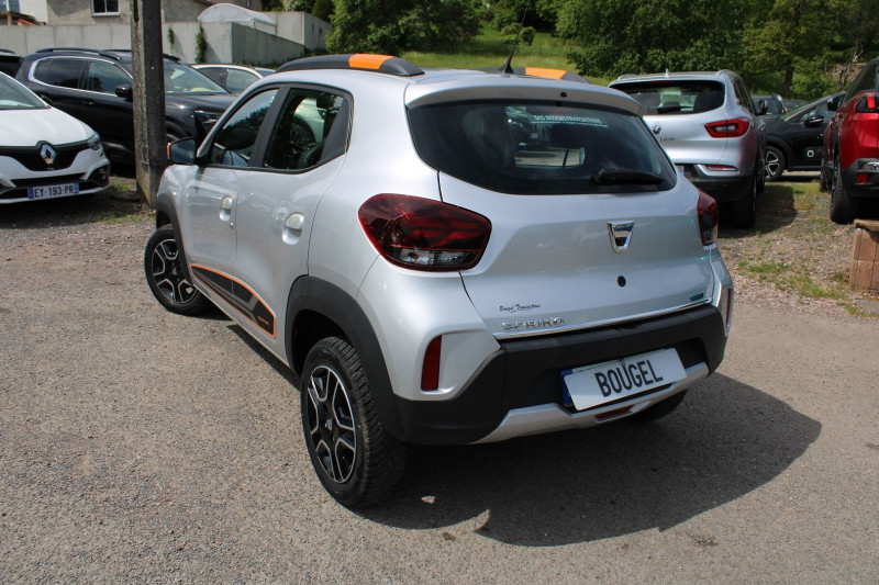 Photo 3 de l'offre de DACIA SPRING ELECTRIC CONFORT PLUS CAMÃRA GPS USB CUIR LIMITEUR BLUETOOTH LEDS ACCOUDOIR  ABS à 9990€ chez Bougel transactions